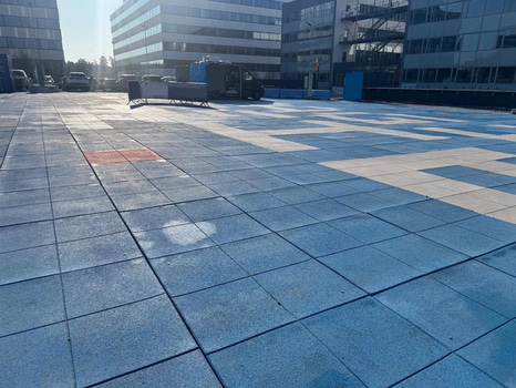 ca 1200 kvm Utomhusgolv/Gymmattor, i gummi