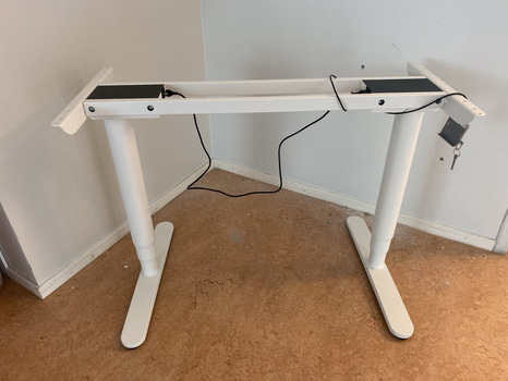 Höj- och sänkbart skrivbordsstativ IKEA Bekant