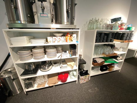 2 st. Hylla IKEA Bekant, vit