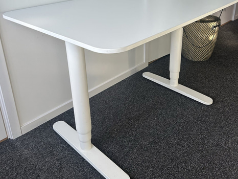 Skrivbord höj- och sänkbart, vit