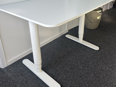 Skrivbord höj- och sänkbart, vit