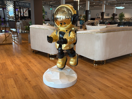 Astronaut, guld/ svart
