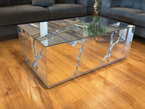 Soffbord i spegelglas