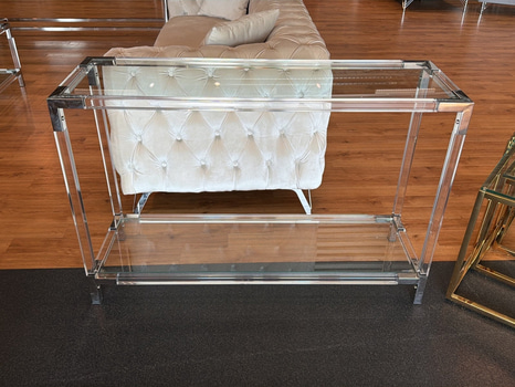 Sidobord med glasskiva