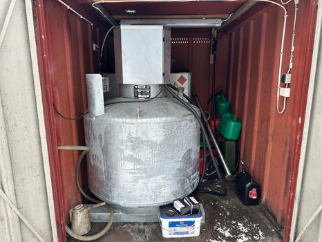 Tankstation i container bensin 1000 lit Diesel 1000 liter godkända tankar och avluftning