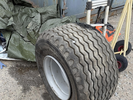 1 st hjul till kärra grävmaskin Randex