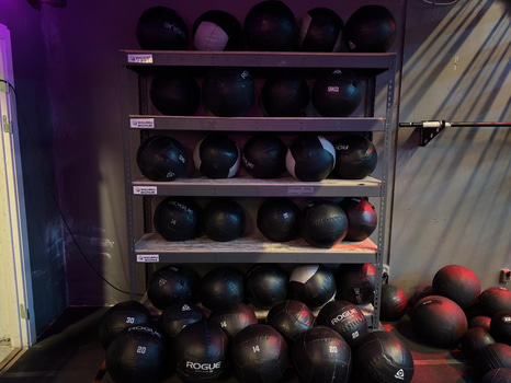 Parti med wallballs, olika märken och tyngder