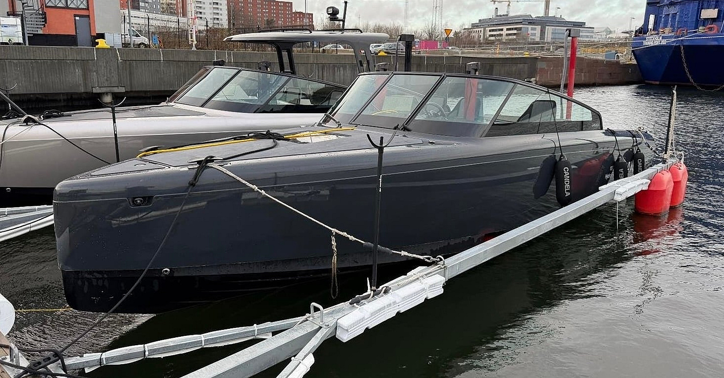 Candela C-8 elektrisk hydrofoilbåt,