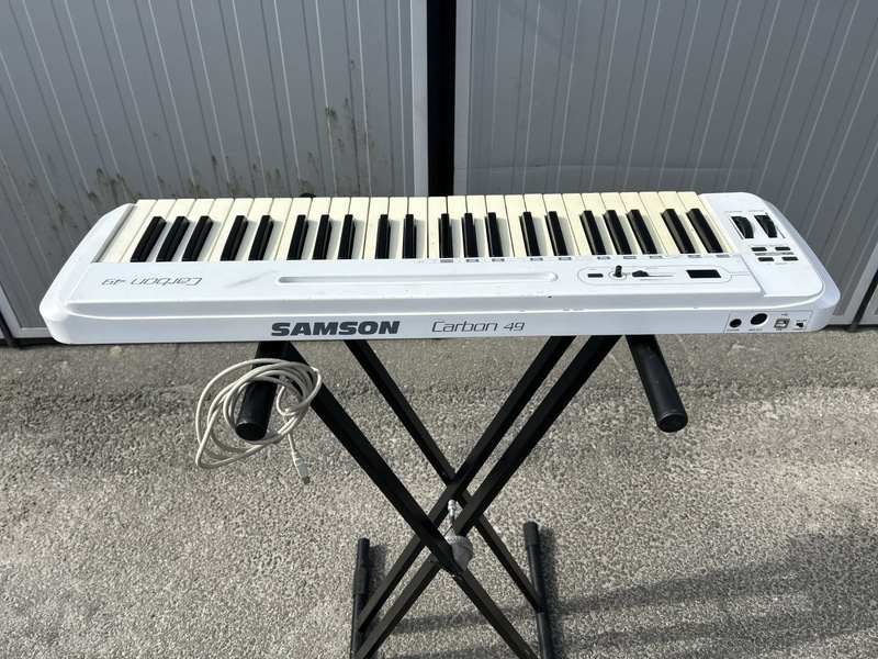 MIDI-klaviatur Samson Carbon 49
