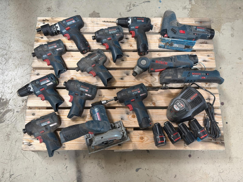 Sortiment batteriverktyg från Bosch, 13 st