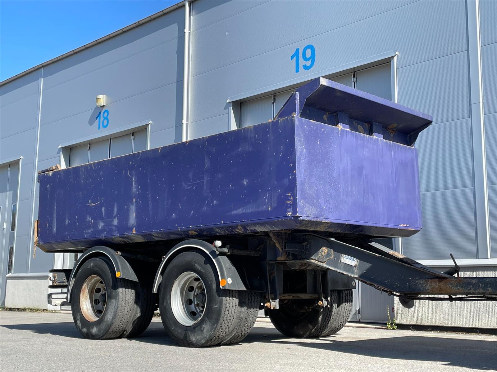 Släpvagn med tipp Engen 2PV-200-KD