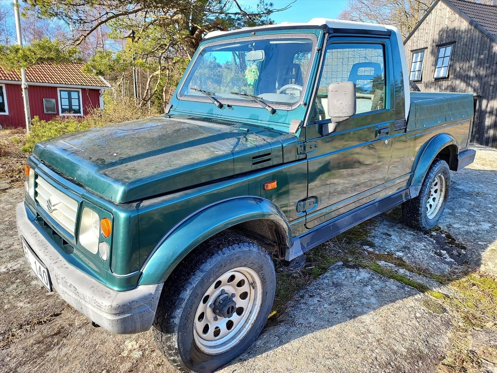 Suzuki Samurai pickup 1,9TD 4wd 2001 1792 mil nybesiktigad